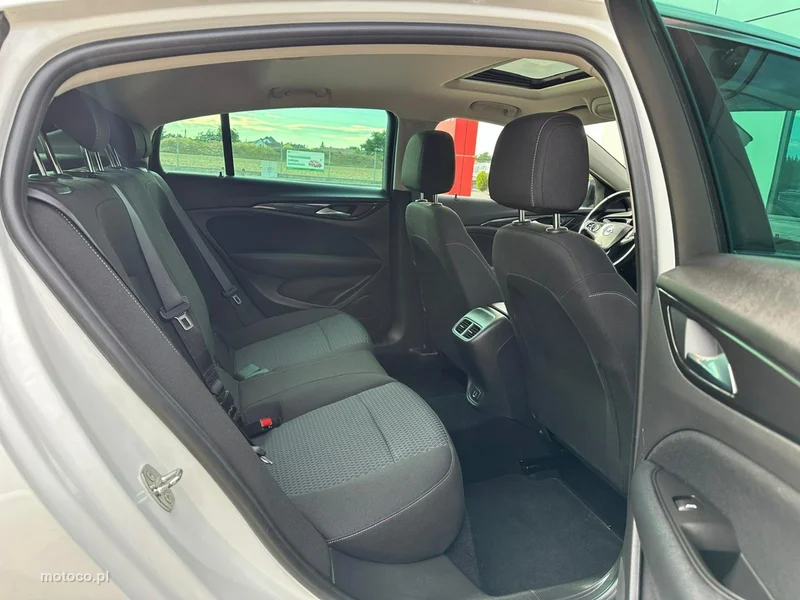 Opel Insignia B 12