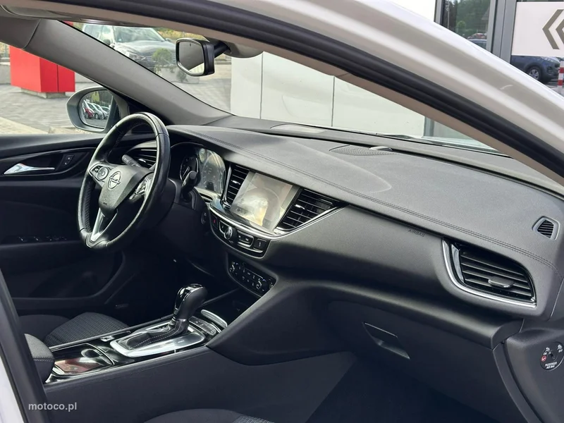 Opel Insignia B 14