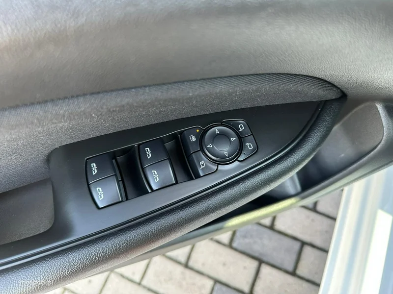 Opel Insignia B 16