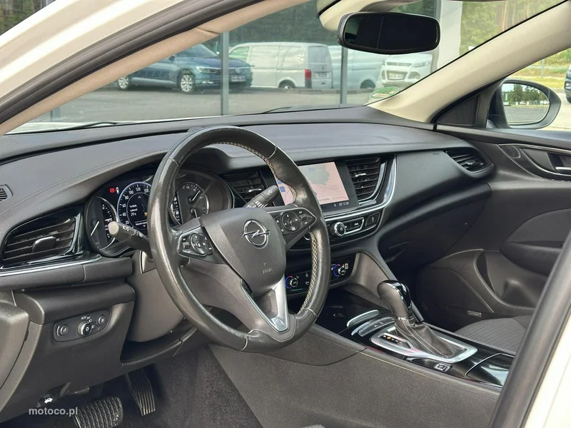 Opel Insignia B 9