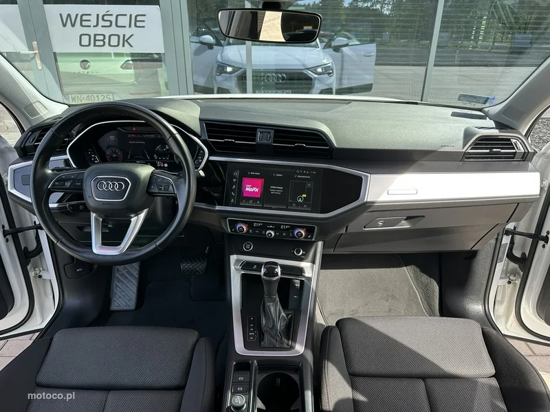 Audi Q3 F3 8