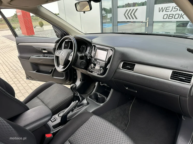Mitsubishi Outlander 14