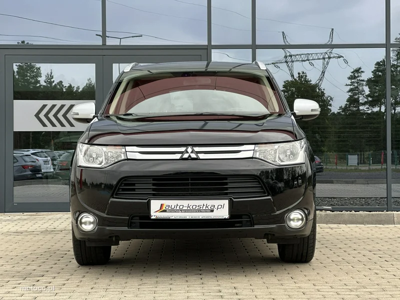 Mitsubishi Outlander 4