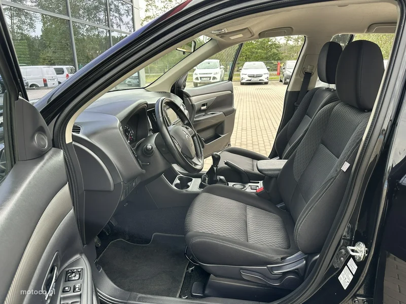 Mitsubishi Outlander 10