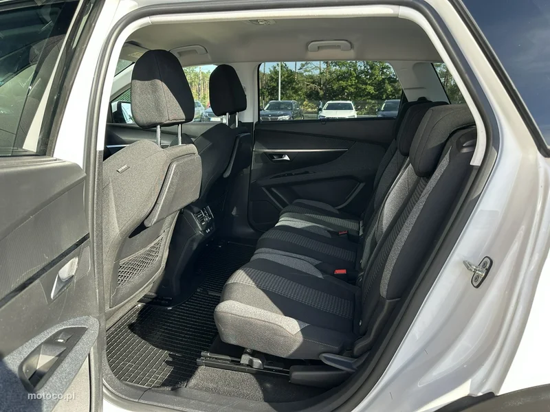 Peugeot 5008 12