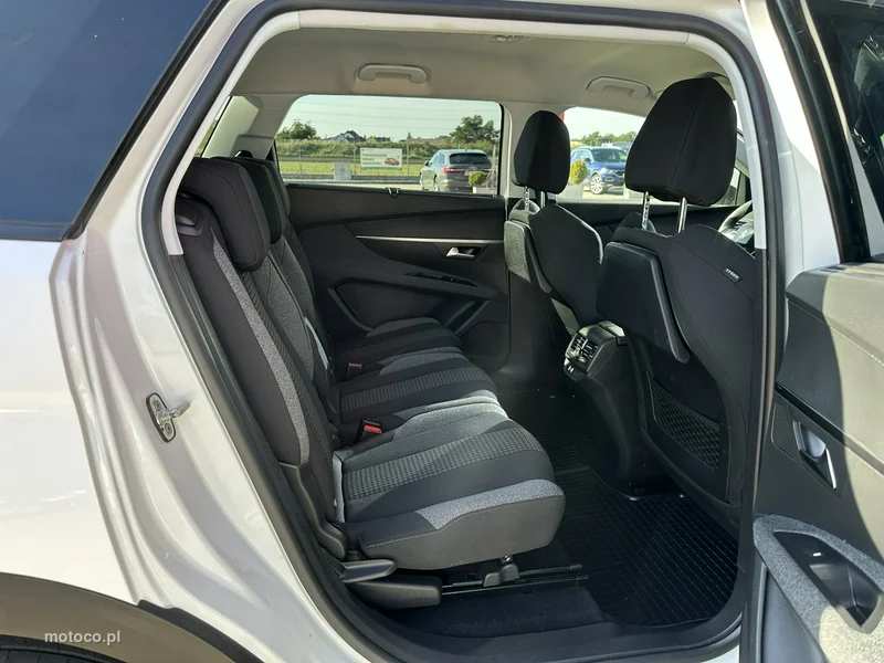 Peugeot 5008 13