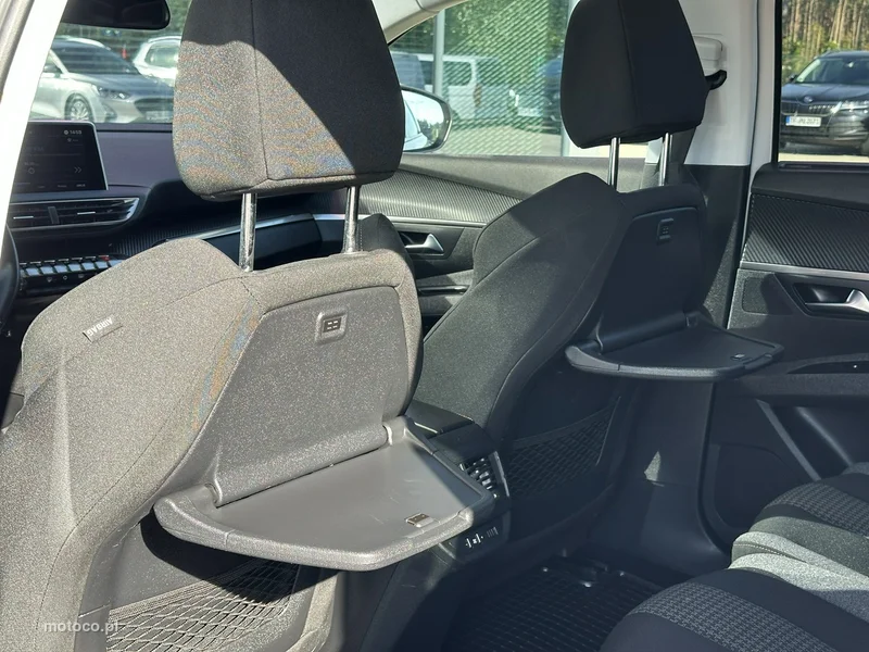 Peugeot 5008 16