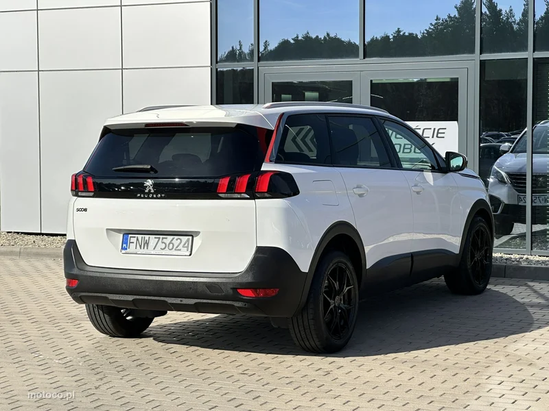 Peugeot 5008 6