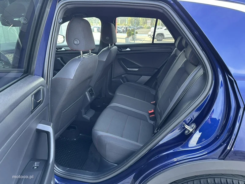 Volkswagen T-Roc A1 13