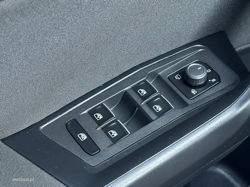 Volkswagen T-Roc A1 32