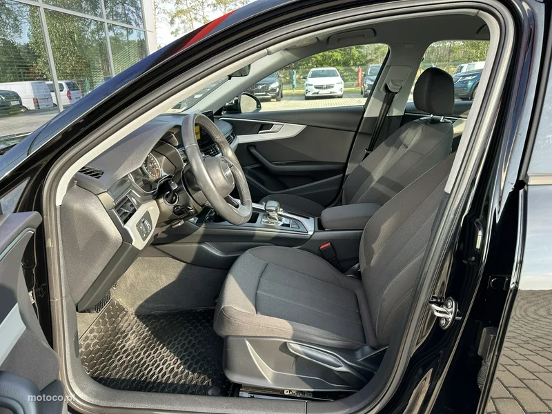 Audi A4 B9 12