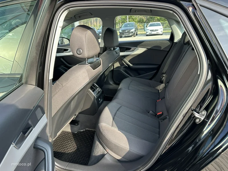 Audi A4 B9 13