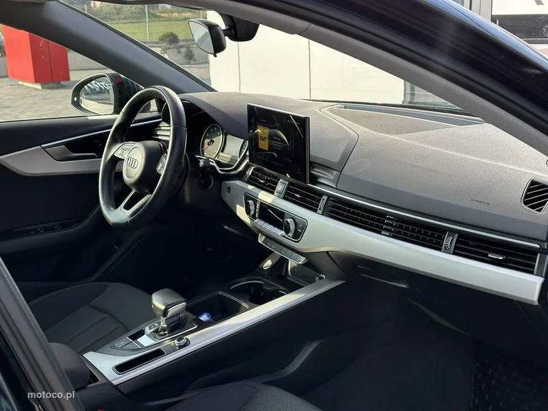 Audi A4 B9 16