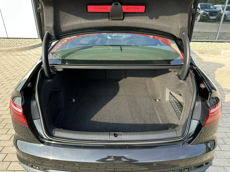 Audi A4 B9 29