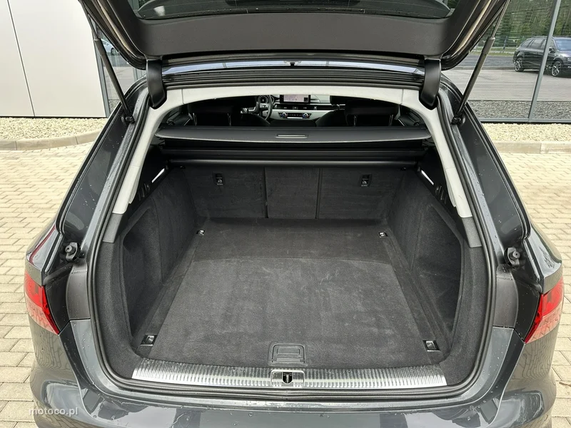 Audi A4 B9 32