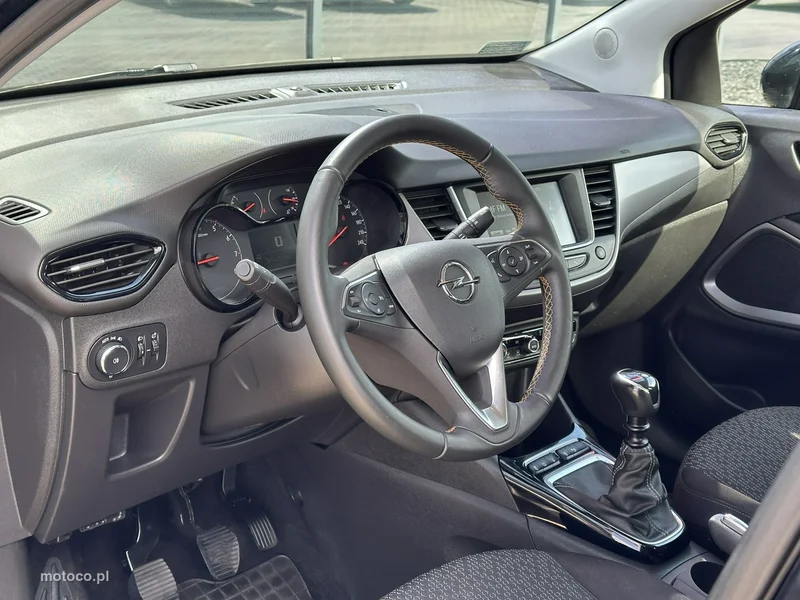 Opel Crossland X 11