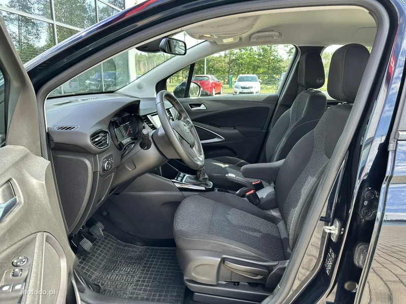 Opel Crossland X 12