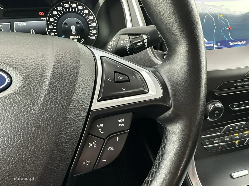 Ford S-Max II 17