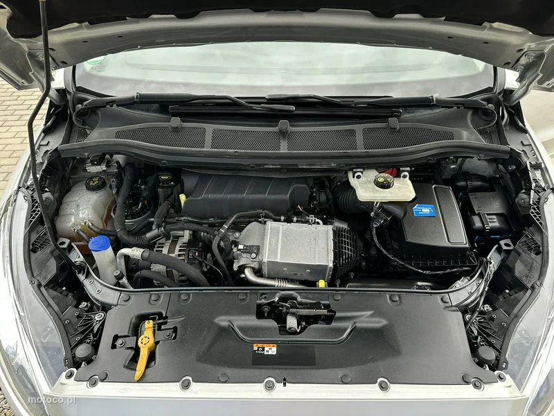 Ford S-Max II 29
