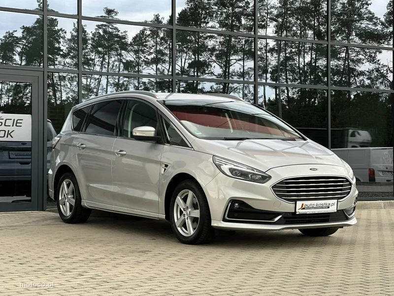 Ford S-Max II 4