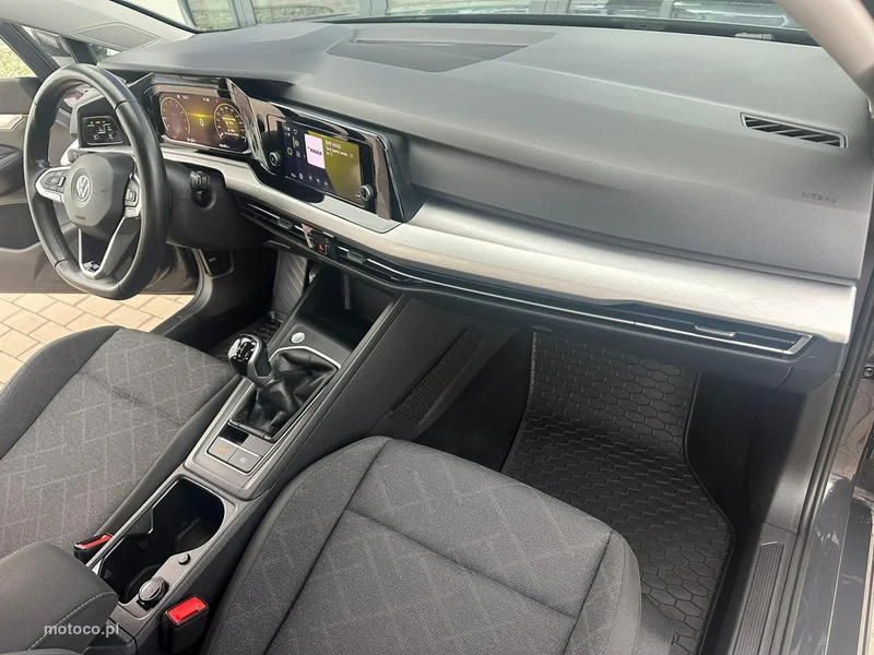 Volkswagen Golf VIII 14