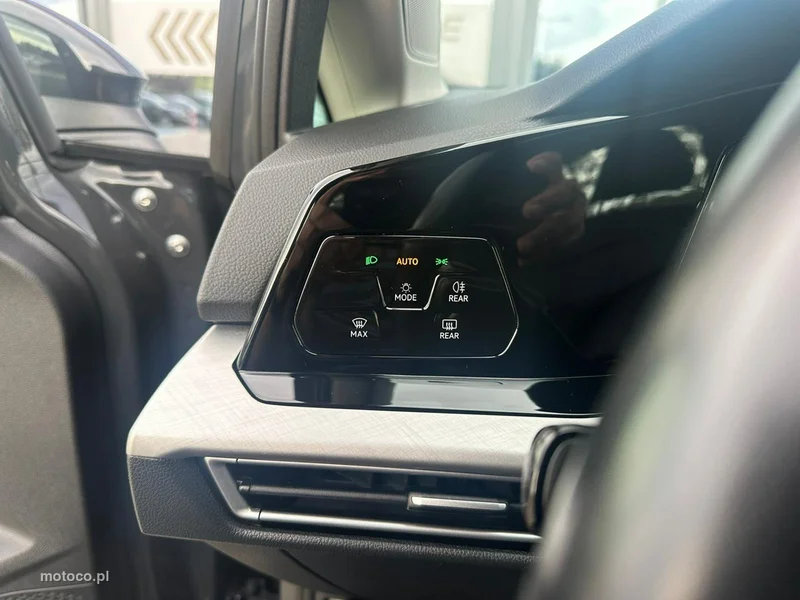 Volkswagen Golf VIII 16