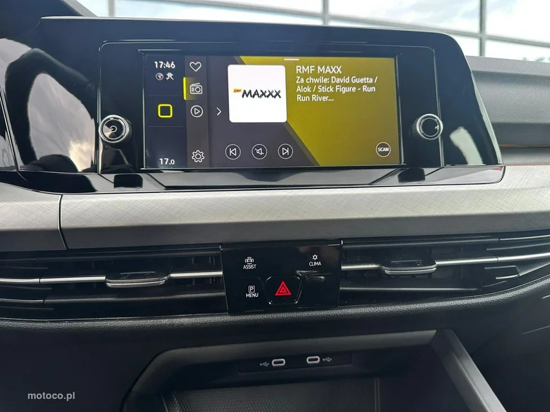 Volkswagen Golf VIII 21