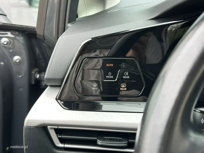 Volkswagen Golf VIII 16