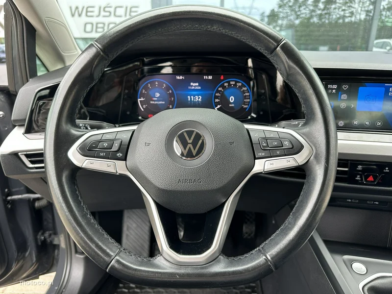 Volkswagen Golf VIII 18