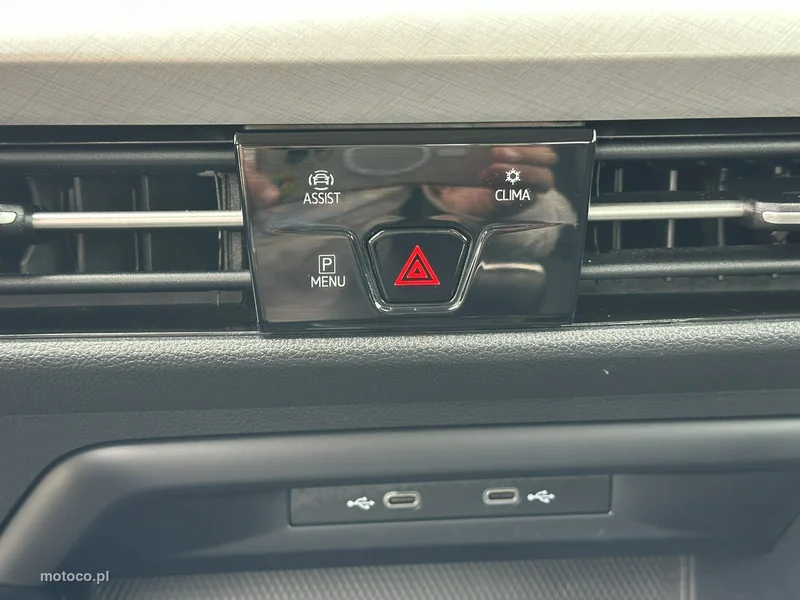 Volkswagen Golf VIII 27