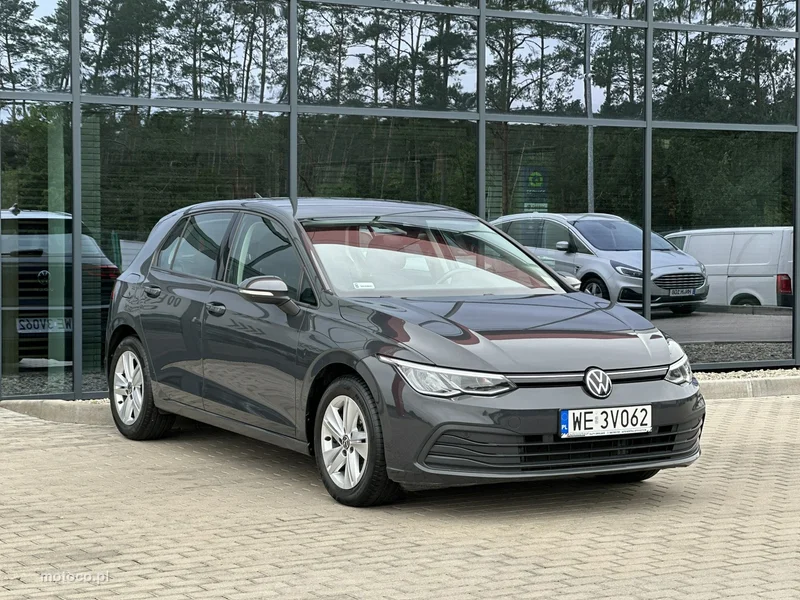 Volkswagen Golf VIII 5