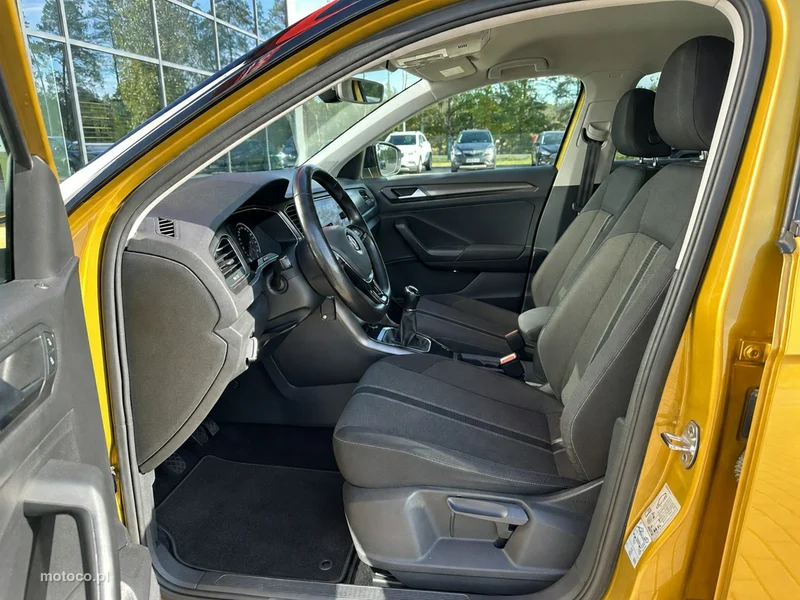 Volkswagen T-Roc A1 11