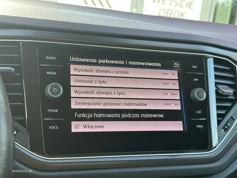 Volkswagen T-Roc A1 30