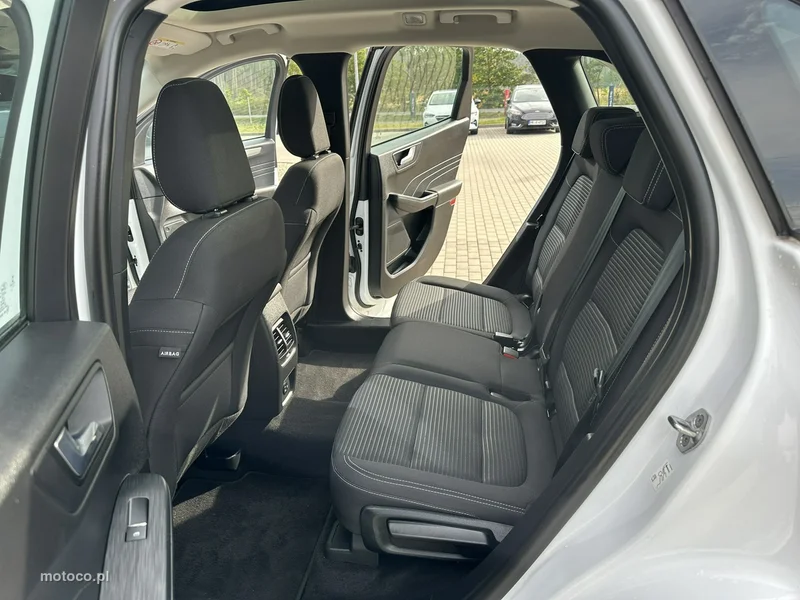 Ford Kuga III 11