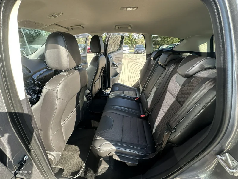 Ford Kuga II 11