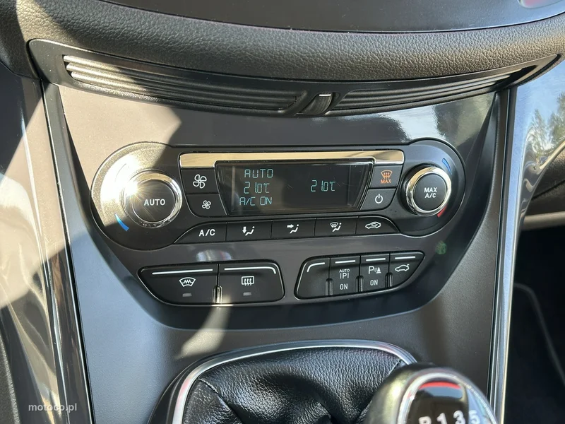 Ford Kuga II 23