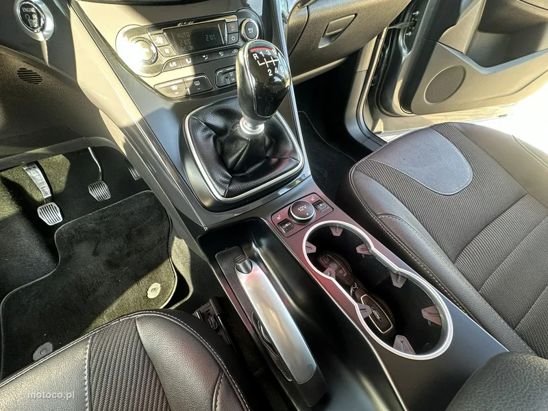 Ford Kuga II 24