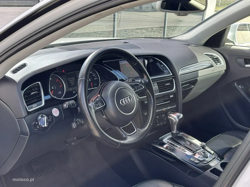 Audi A4 B8 11