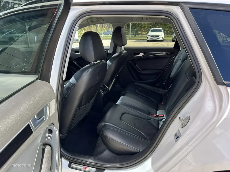 Audi A4 B8 13