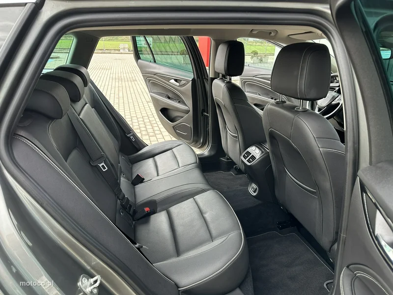 Opel Insignia B 14
