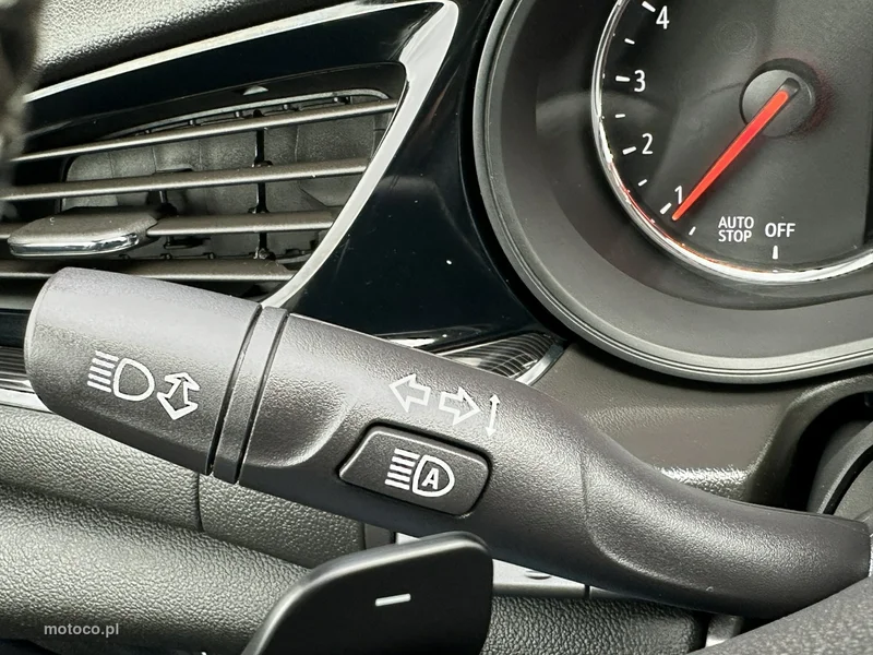 Opel Insignia B 33