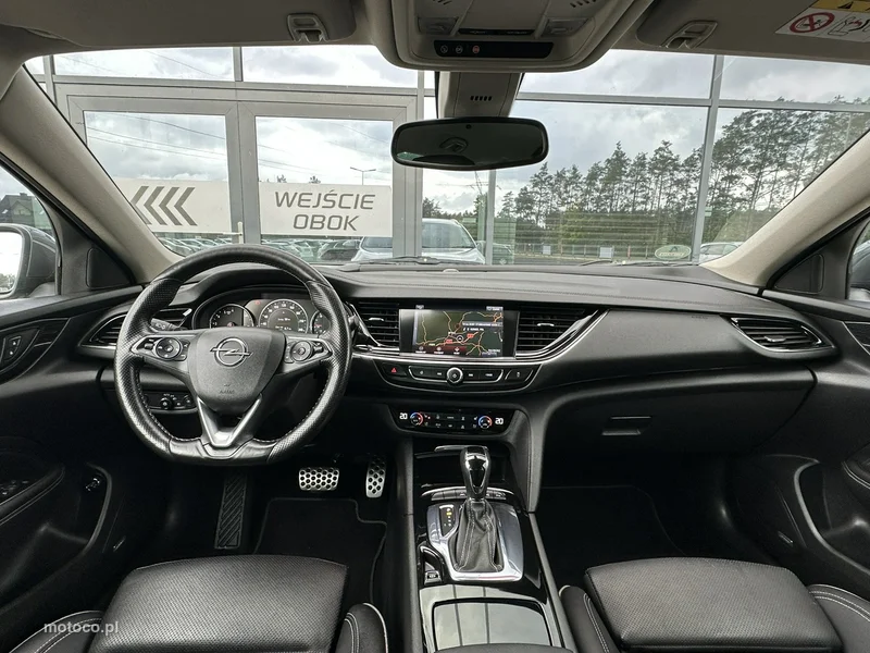 Opel Insignia B 8