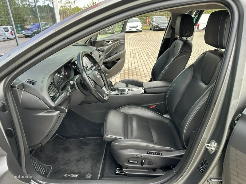 Opel Insignia B 10