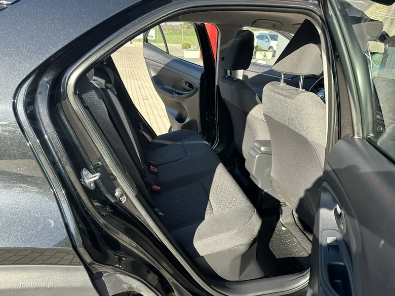 Toyota Yaris Cross XP210 13