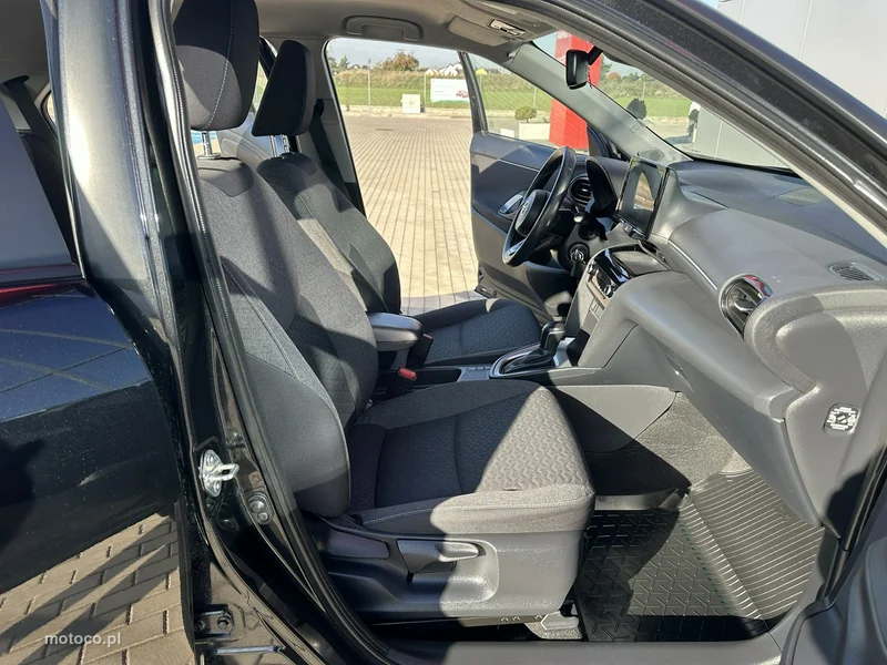 Toyota Yaris Cross XP210 14