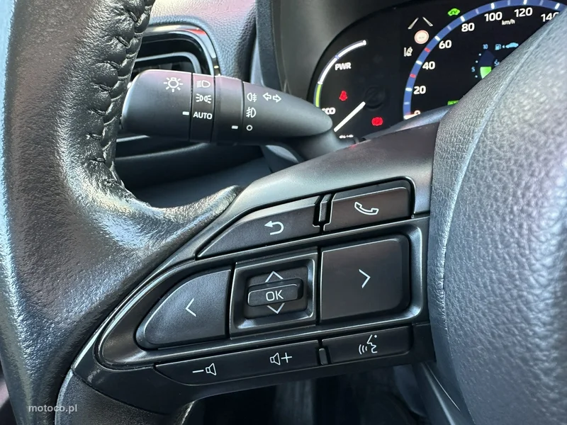 Toyota Yaris Cross XP210 18
