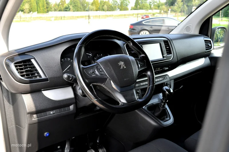 Peugeot Expert 6