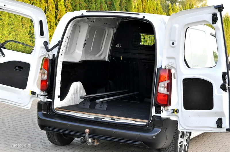 Toyota Proace City 8