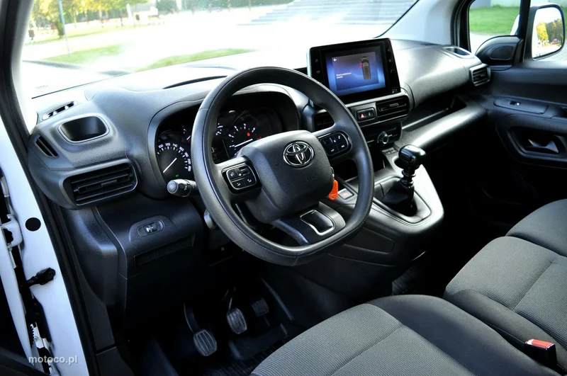 Toyota Proace City 10