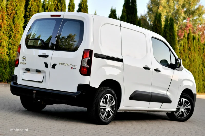 Toyota Proace City 4